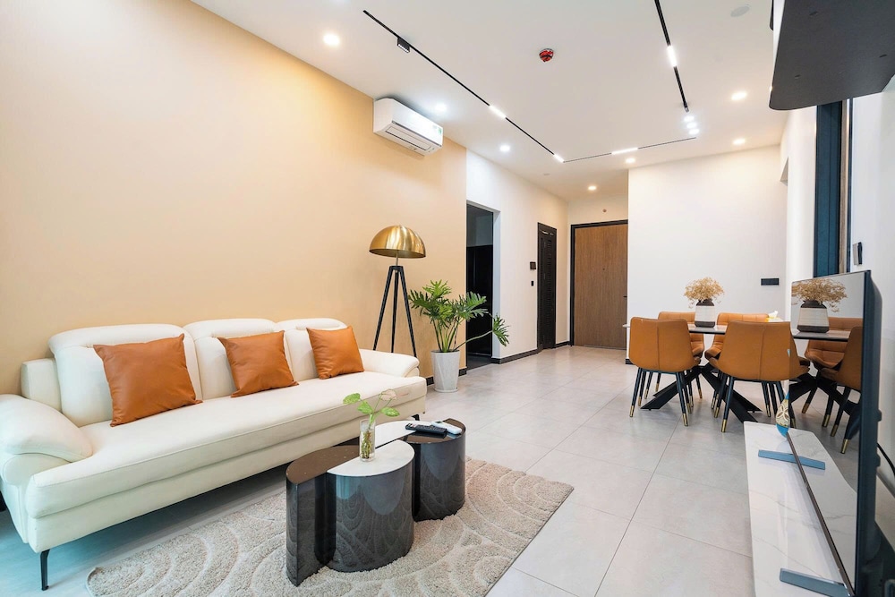 Luxury Vela Luxe - De La Sol Sai Gon
