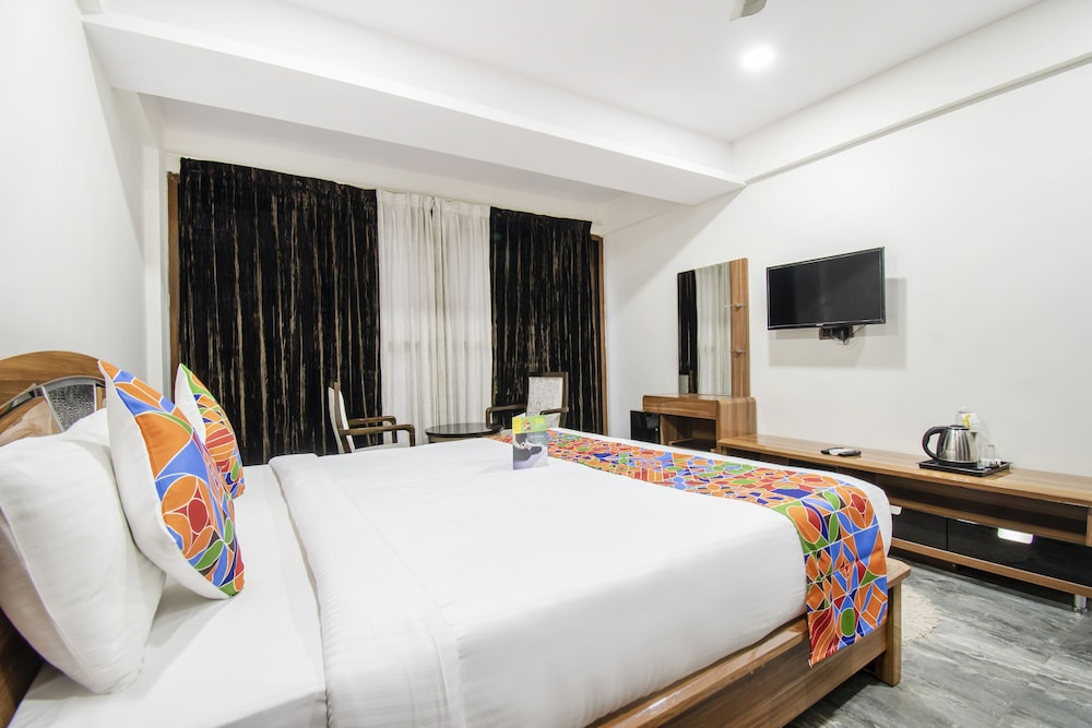 FabHotel Oriental Suites Frazer Town