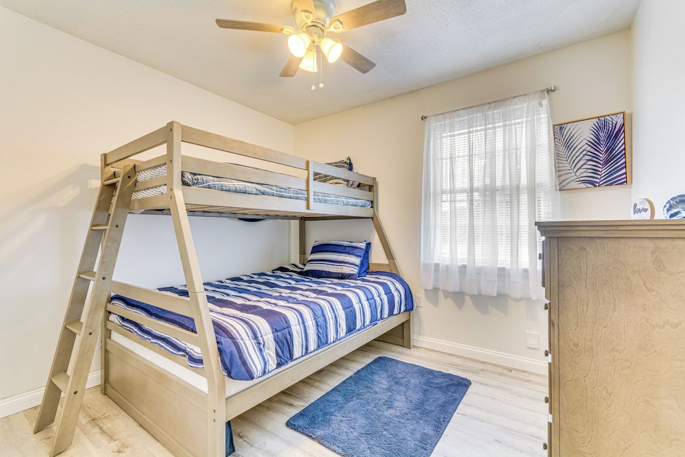 Fish, Hike & Relax: North Little Rock Gem w/ Yard