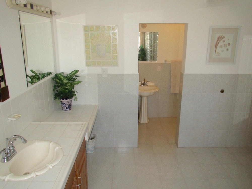 Playa Encanto Scenic Gem Ocean Front Home