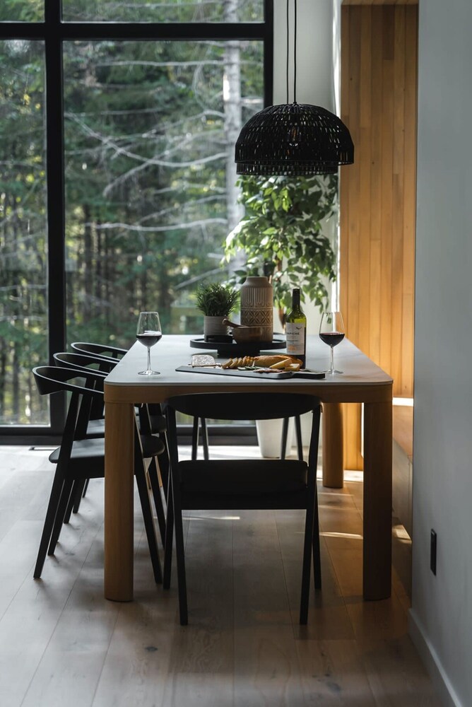 Naro Cabin in Laurentides