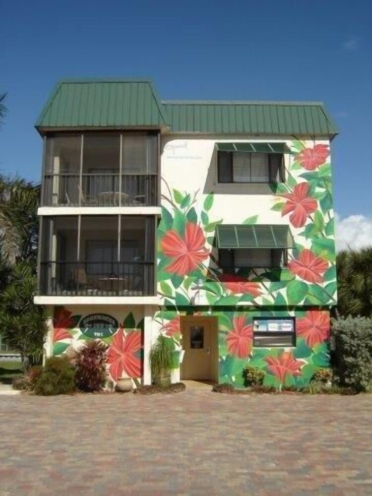 Edgewater Inn