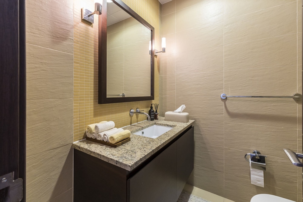 Emerald at Tiara Beach Residences With Atlantis Views
