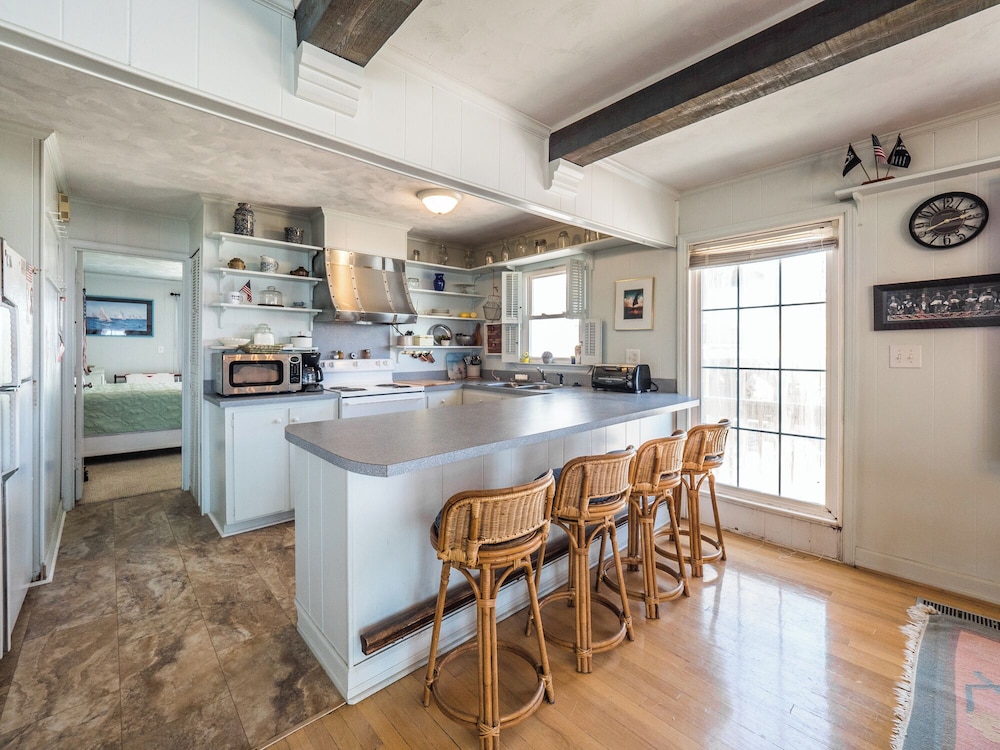 S.O.B. (Sweet Ol' Bill) by Topsail Realty