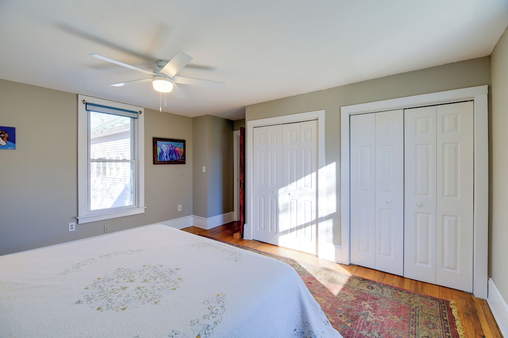 Damascus Vacation Rental - Bike, Hike & Sip! view 2