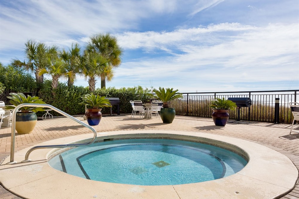 Palacio Condominiums view 3