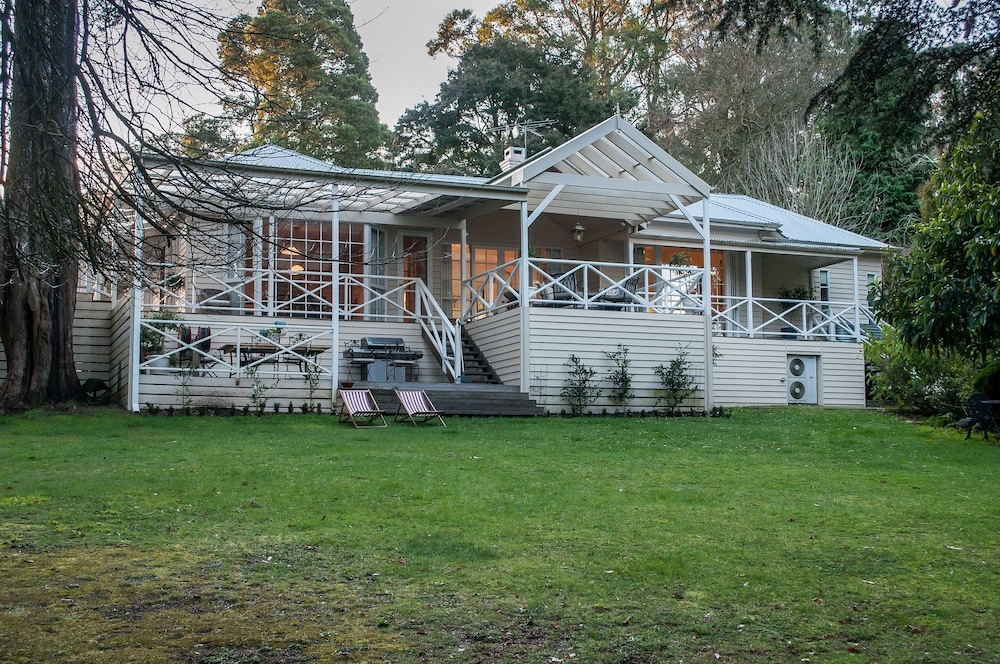 Moulton Park Homestead