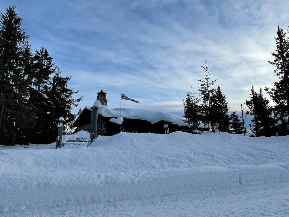 Views, Cross-country Skiing, Sauna, tub