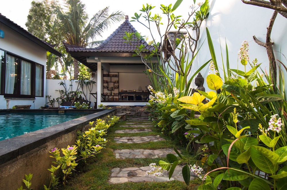 Ambary House