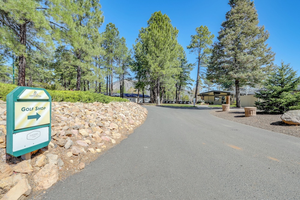 Townhome Near Dtwn Flagstaff: Grill, Golf & Relax!
