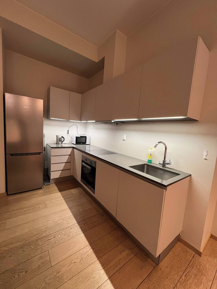 Stylish Seaview 4 Beds Central Apartment Sorenga