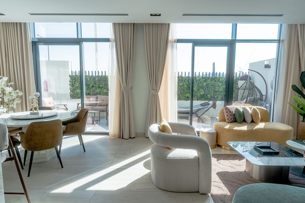 Luxury townhouse in Al Danah Bay