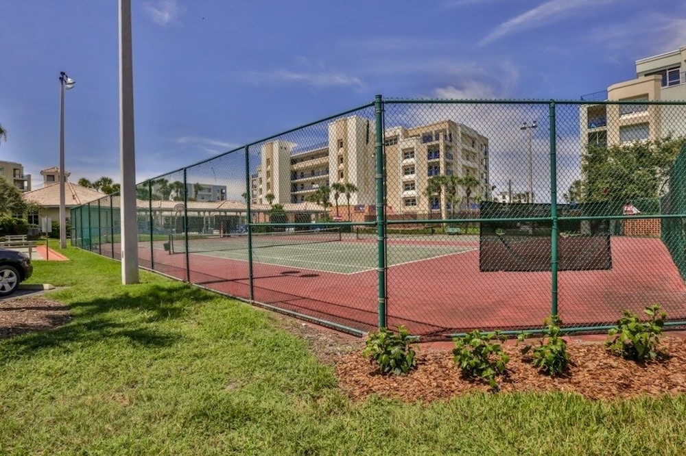 Kid Friendly Condo With Pool, Basketball, Bocce, Hot Tub, And More! 3 Bedroom Condo