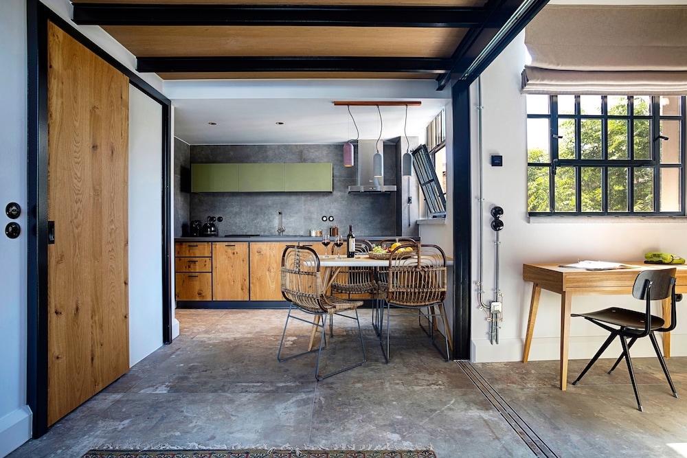 The Foundry Suites