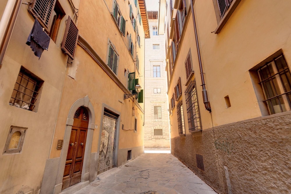 Corno 7 in Firenze With 2 Bedrooms and 1 Bathrooms