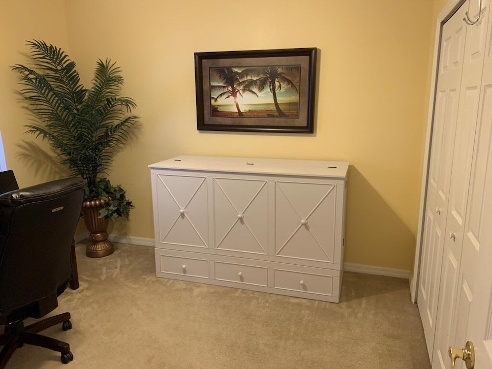 Kid Friendly Condo With Pool, Basketball, Bocce, Hot Tub, And More! 3 Bedroom Condo