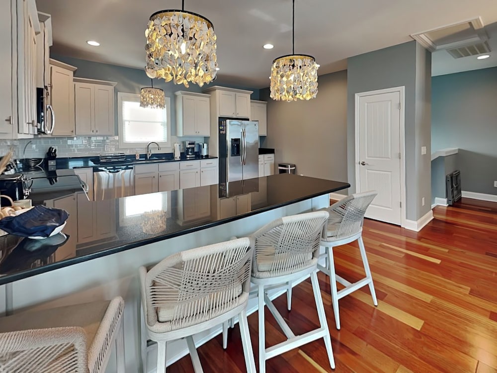 Queens Grant by Topsail Realty