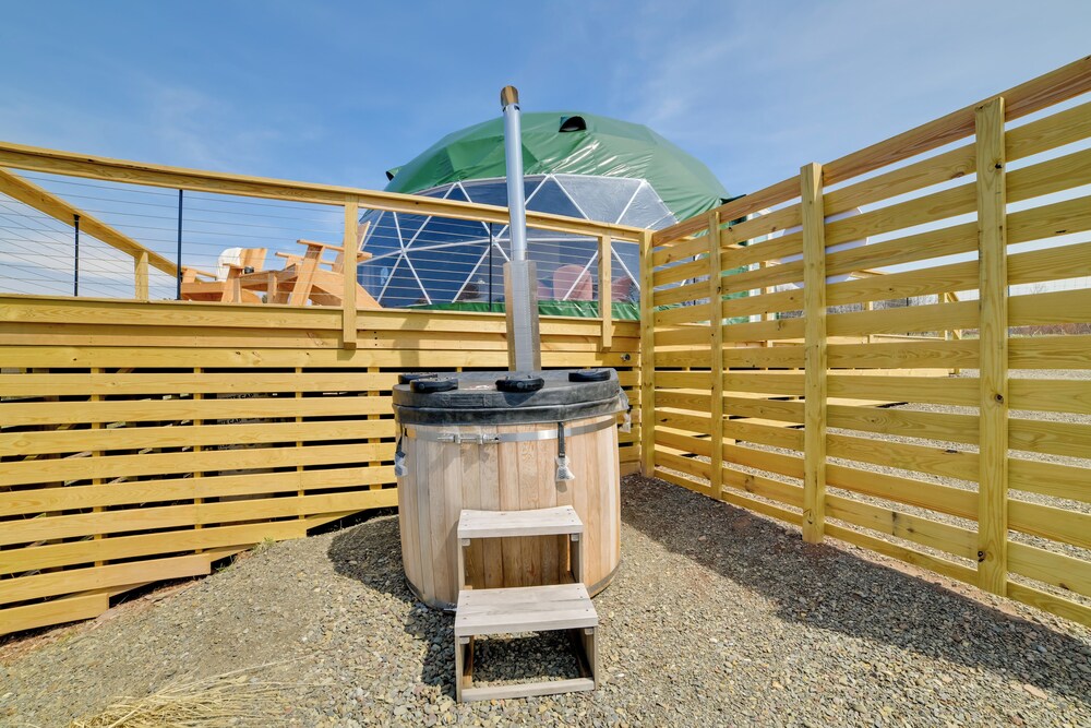 Glamping Getaway at The Coyote Dome in Franklin