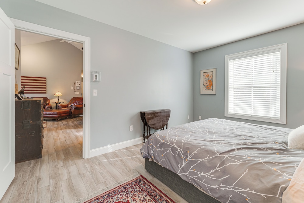Ski, Hike & Boat: Modern Bridgton Retreat