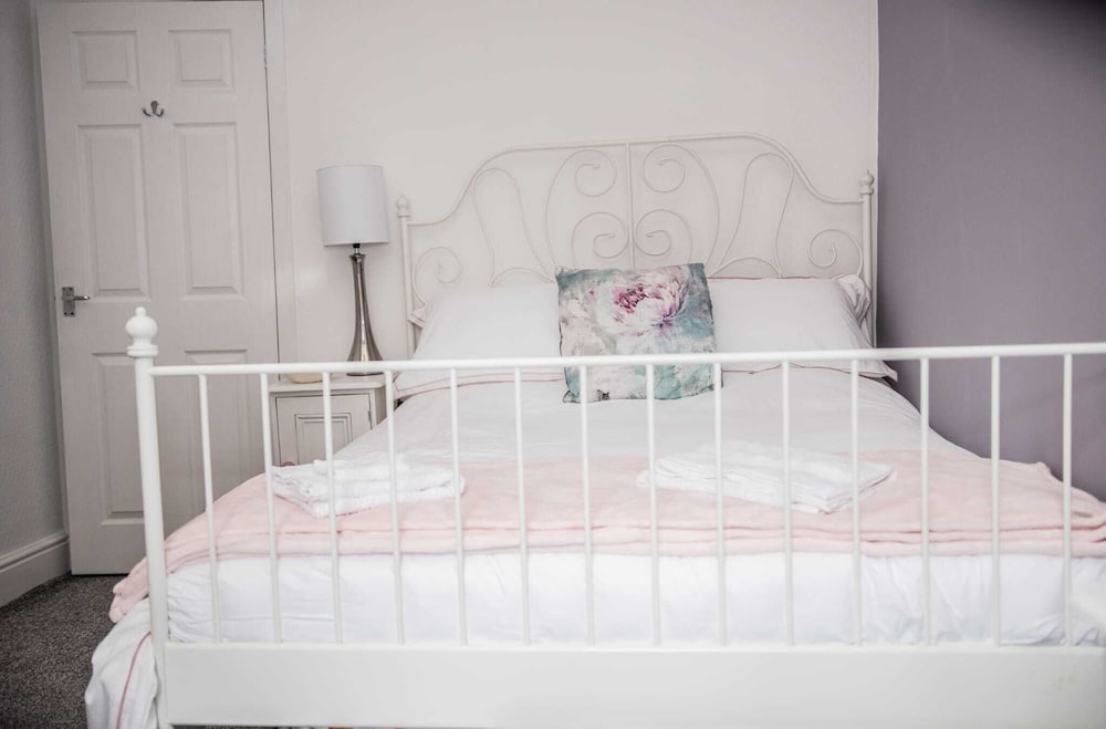 Rose Apartment 2-bed Apt Town Centre Ayr view 5