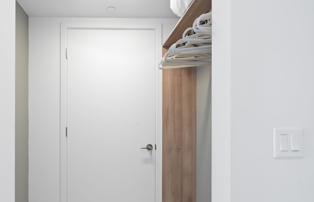 Stylish Apartments with Partial Ocean Views in Downtown