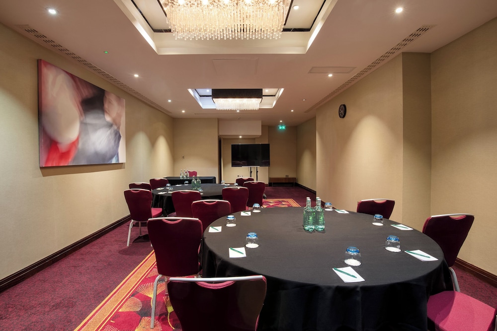 Holiday Inn London - Kensington High St. by IHG 3