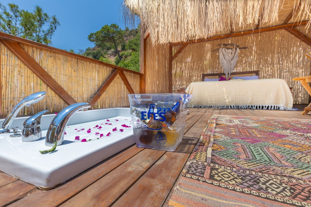 La Boheme Kabak - Image 137