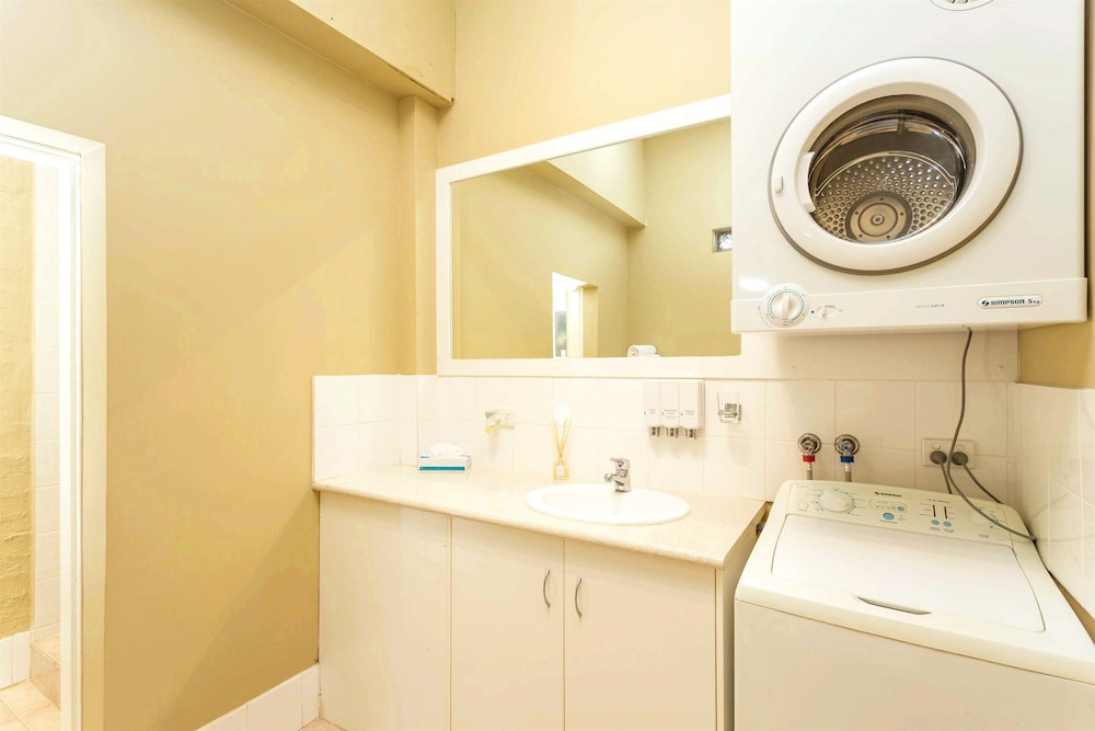 Globe Apartments