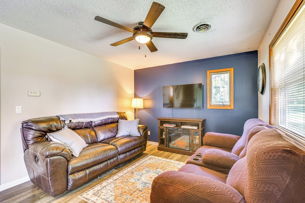Hunt & Fish: Peaceful Country Escape in Chapman!