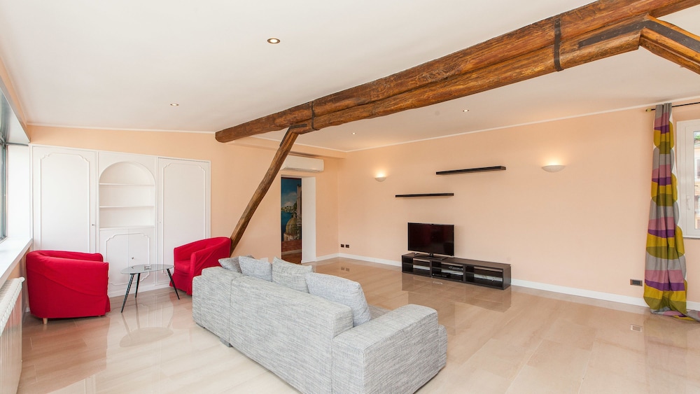 Rental in Rome Navona Penthouse
