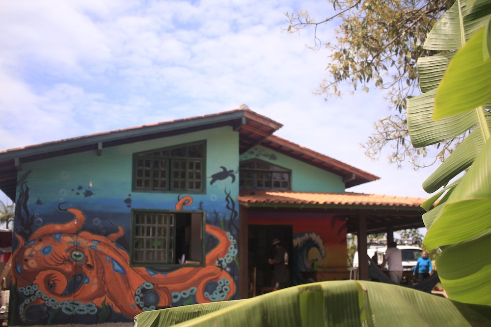 Off Ocean Hostel