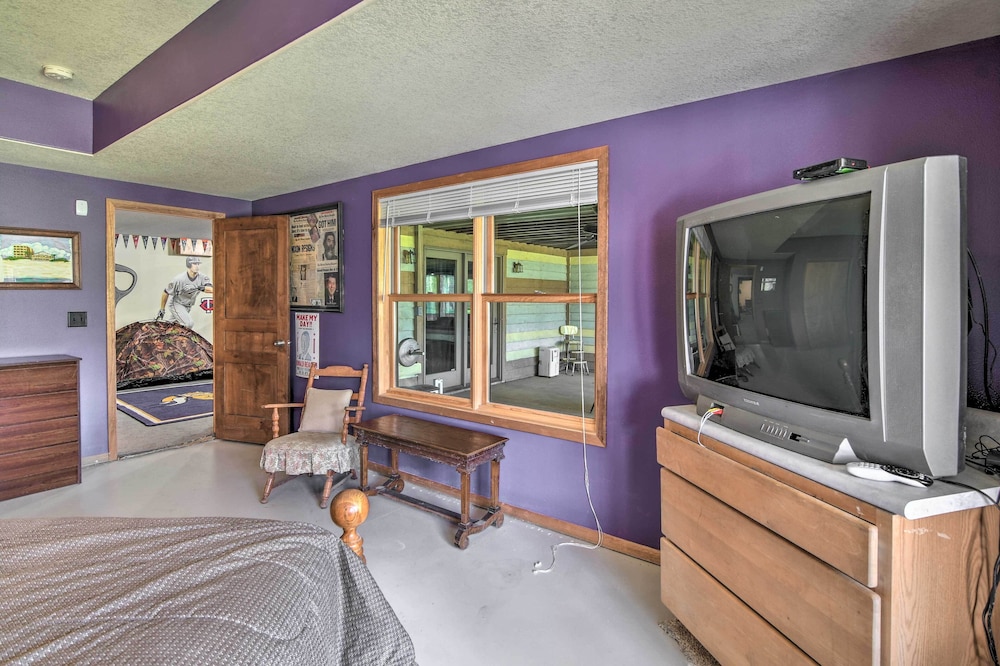 Raccoon River Retreat: Indoor Pool & Outdoor Fun! view 3