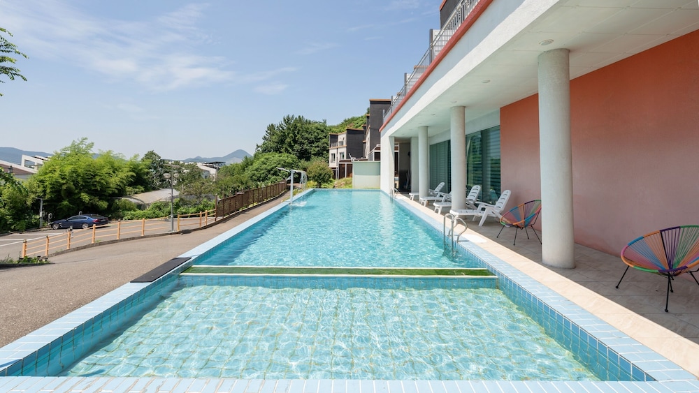 Suncheon The Sky Pool Villa