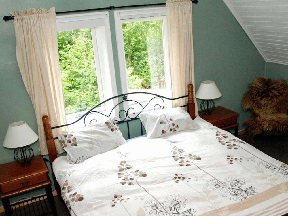 6 Person Holiday Home in Lonevag-by Traum view 2