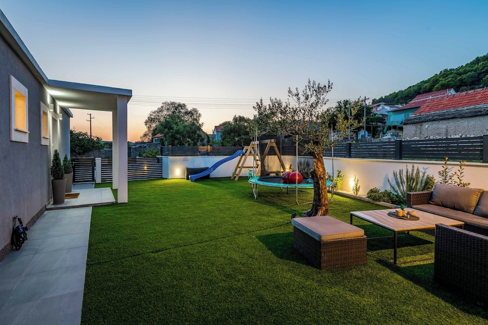 Villa Tranquil Rest