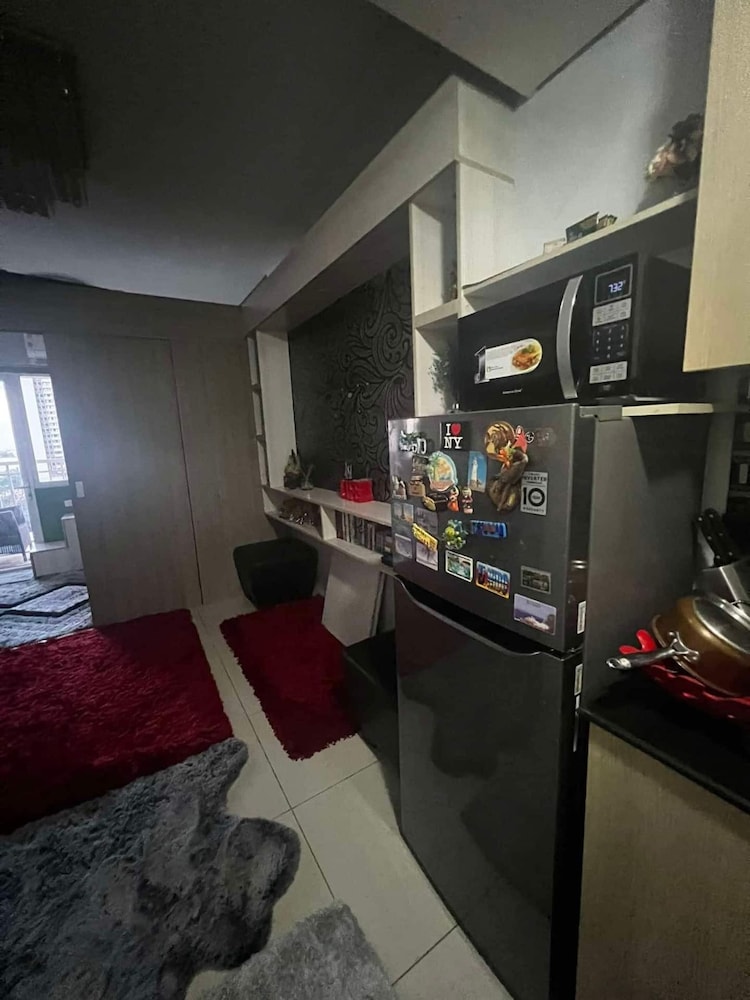 Breeze Residences Condos