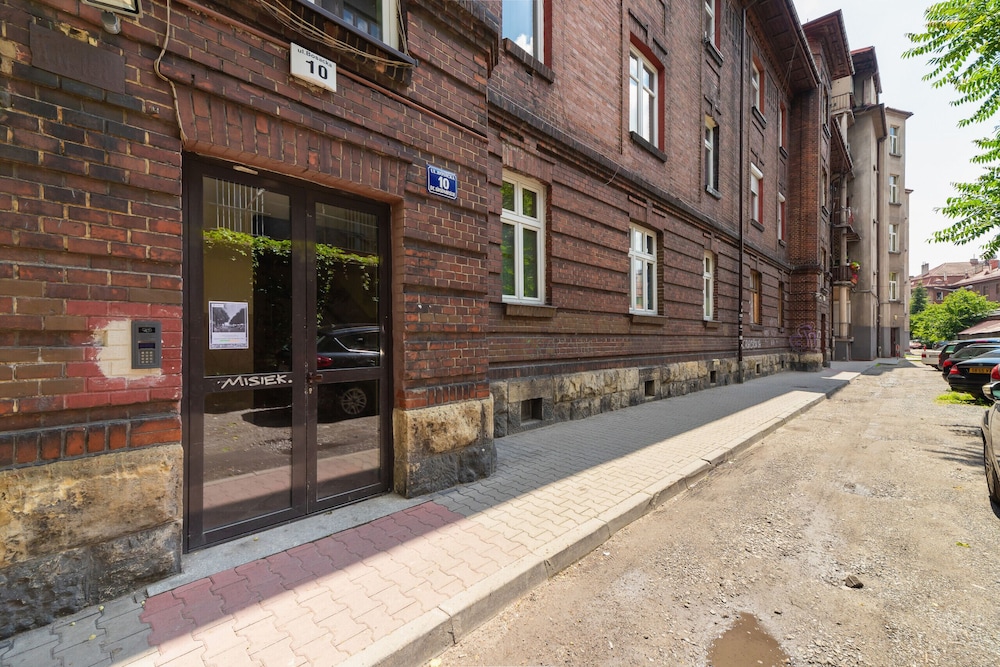Apartment Bosacka Cracow by Renters view 2