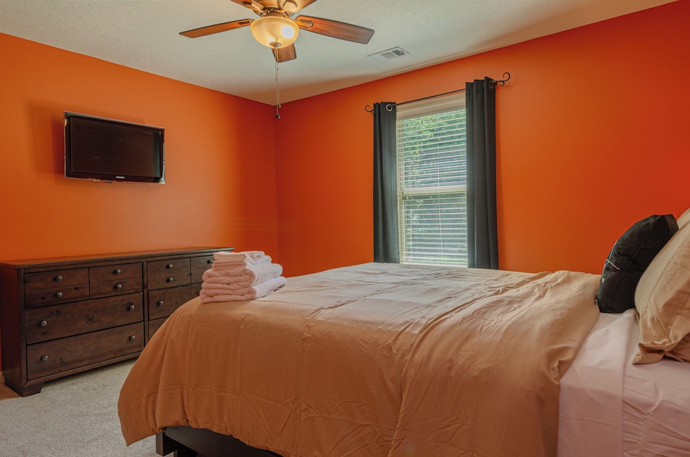 Serene Family Hideaway 4Br w Pool Table