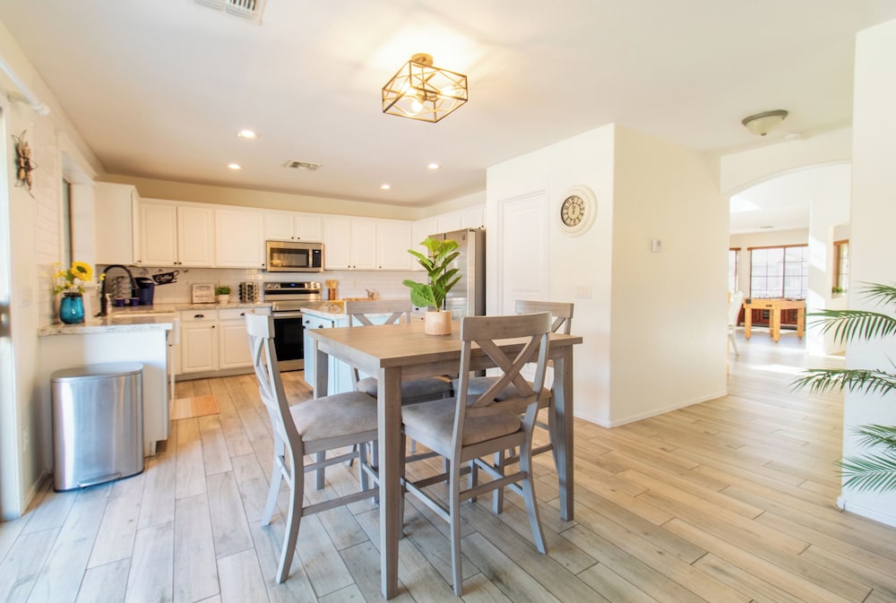 Casa Alessia 4BR Home & Heated Pool