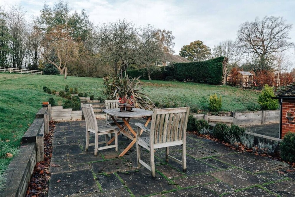 Hunts Cottage - Pet Friendly - From 200 Per Night