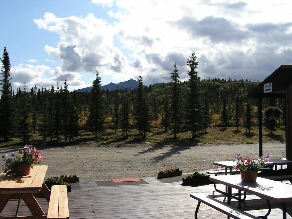 White Moose Lodge