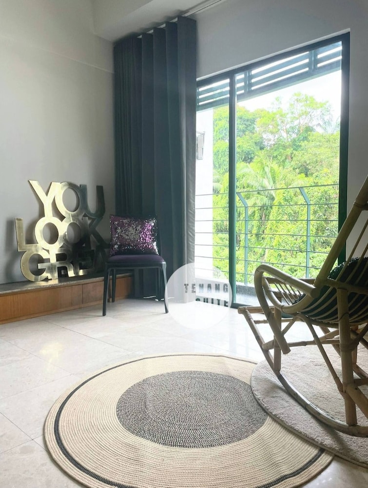 1BR Urban Escape at Damansara Heights