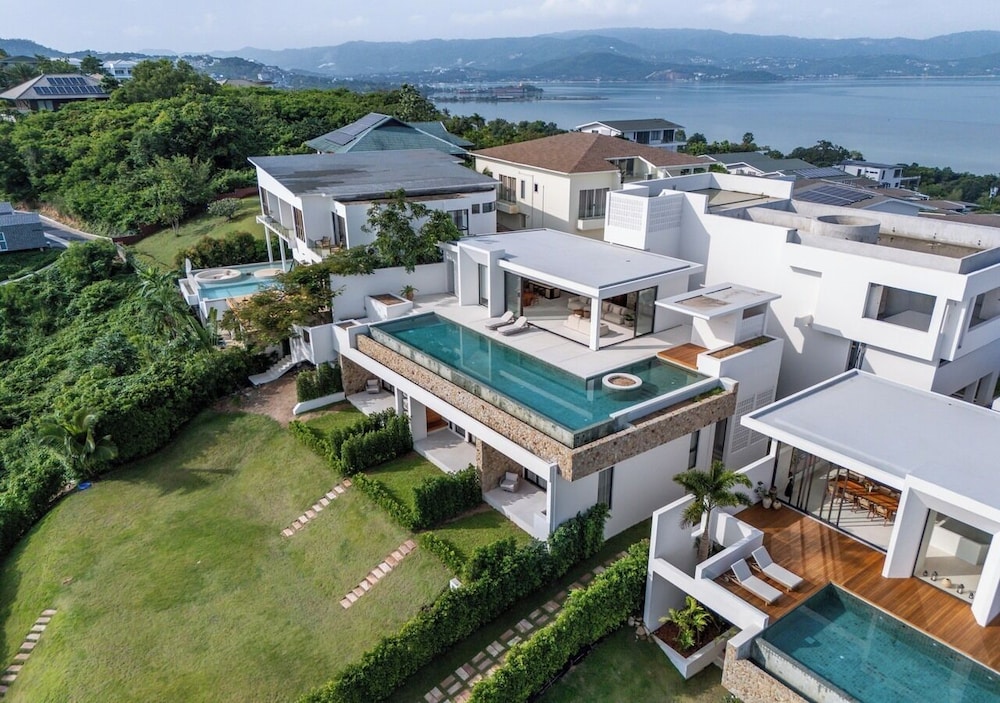 Cape Azure Resort Samui by Thalsea