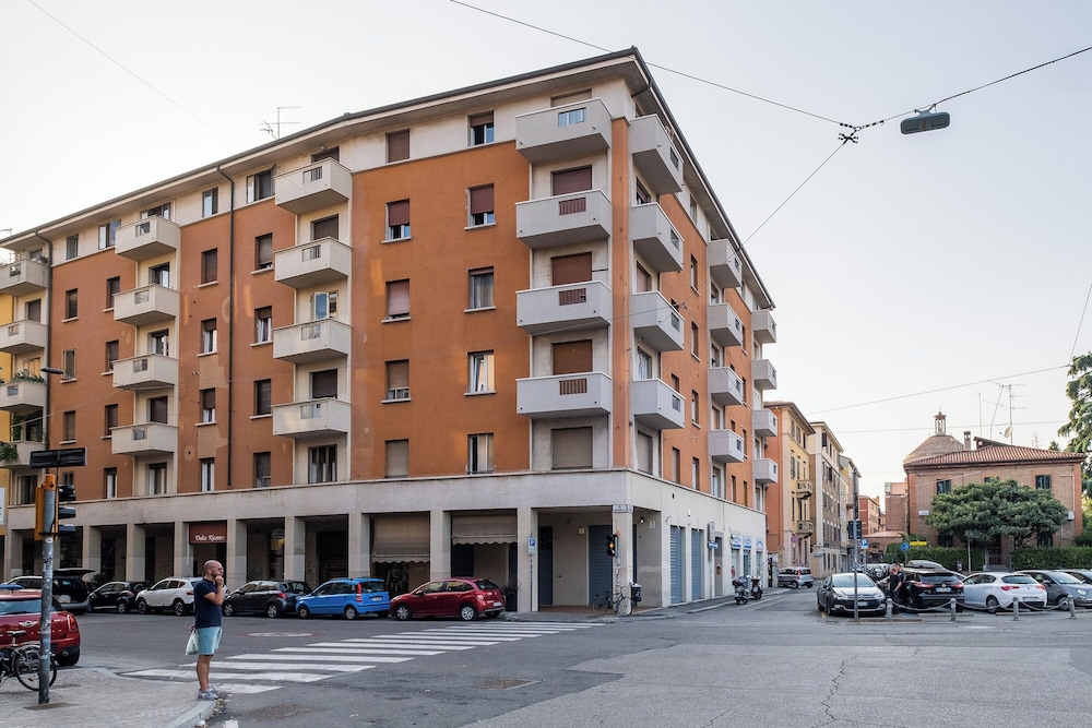 Porta Mascarella Apartment
