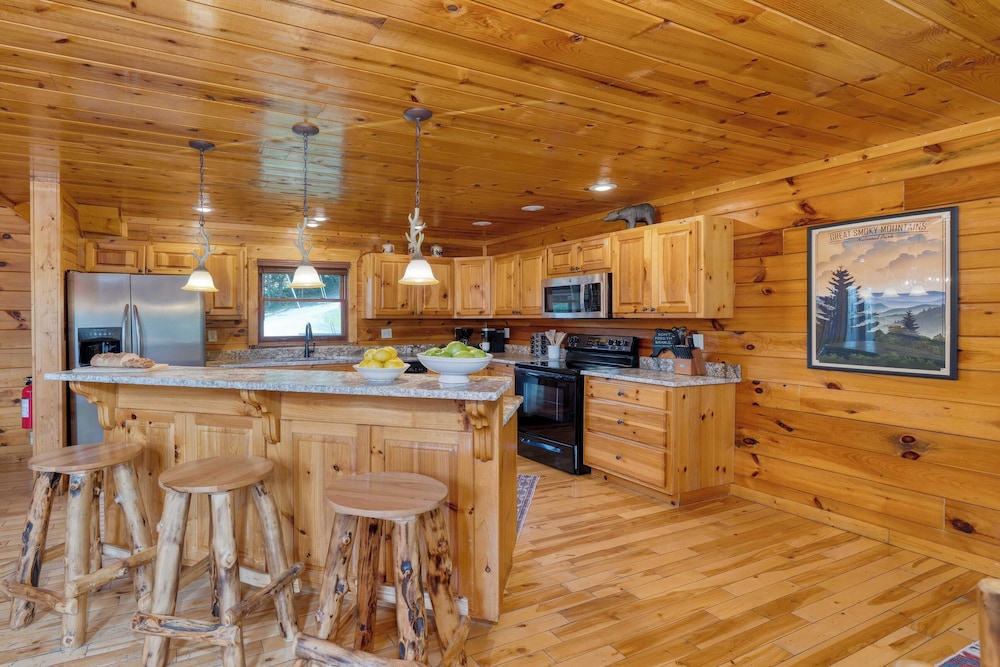 Sleeps 26, 2 Homes Theater Room, Game Room, Hot Tub, Smoky Mountain Views