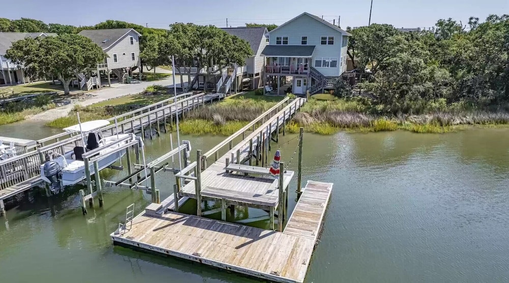 The Hydeaway by Topsail Realty