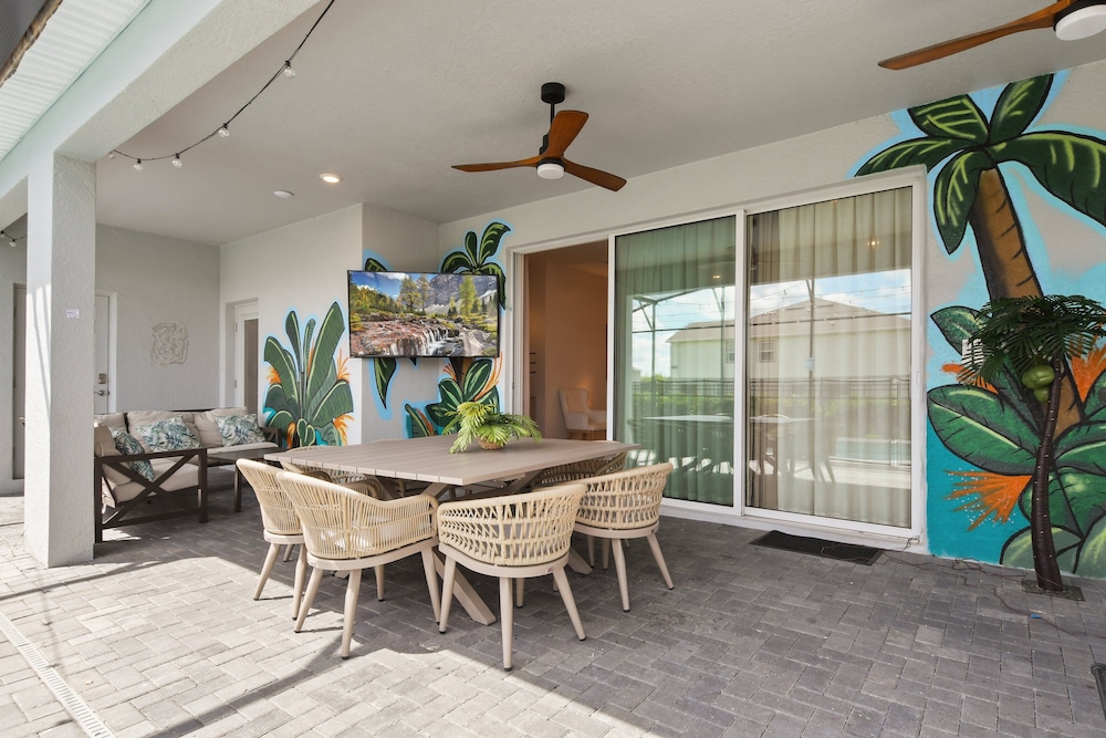 Luxury Stay: Pool, Games, Themed Rooms