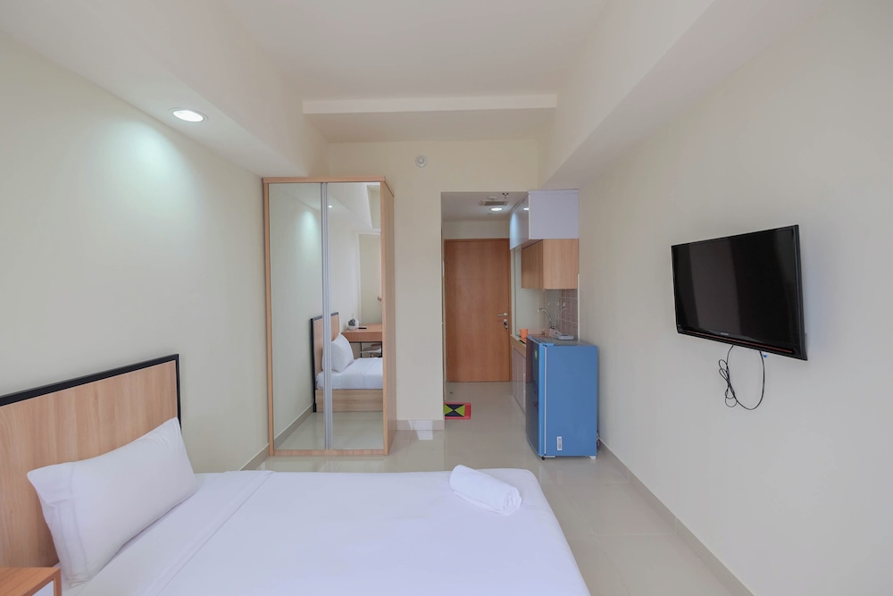 Warm And Cozy Studio At Evenciio Margonda Apartment