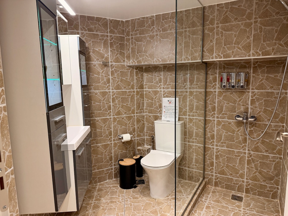 Thissio Luxury Apartment