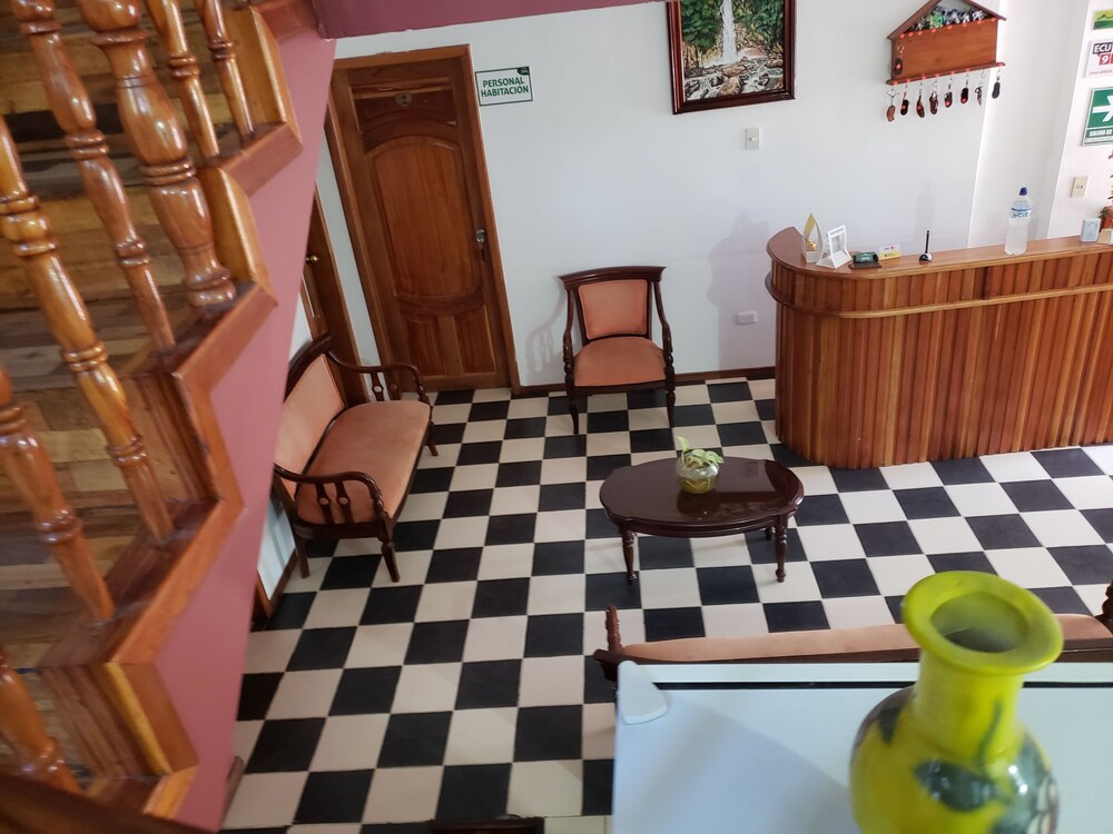 Hostal Monte Real